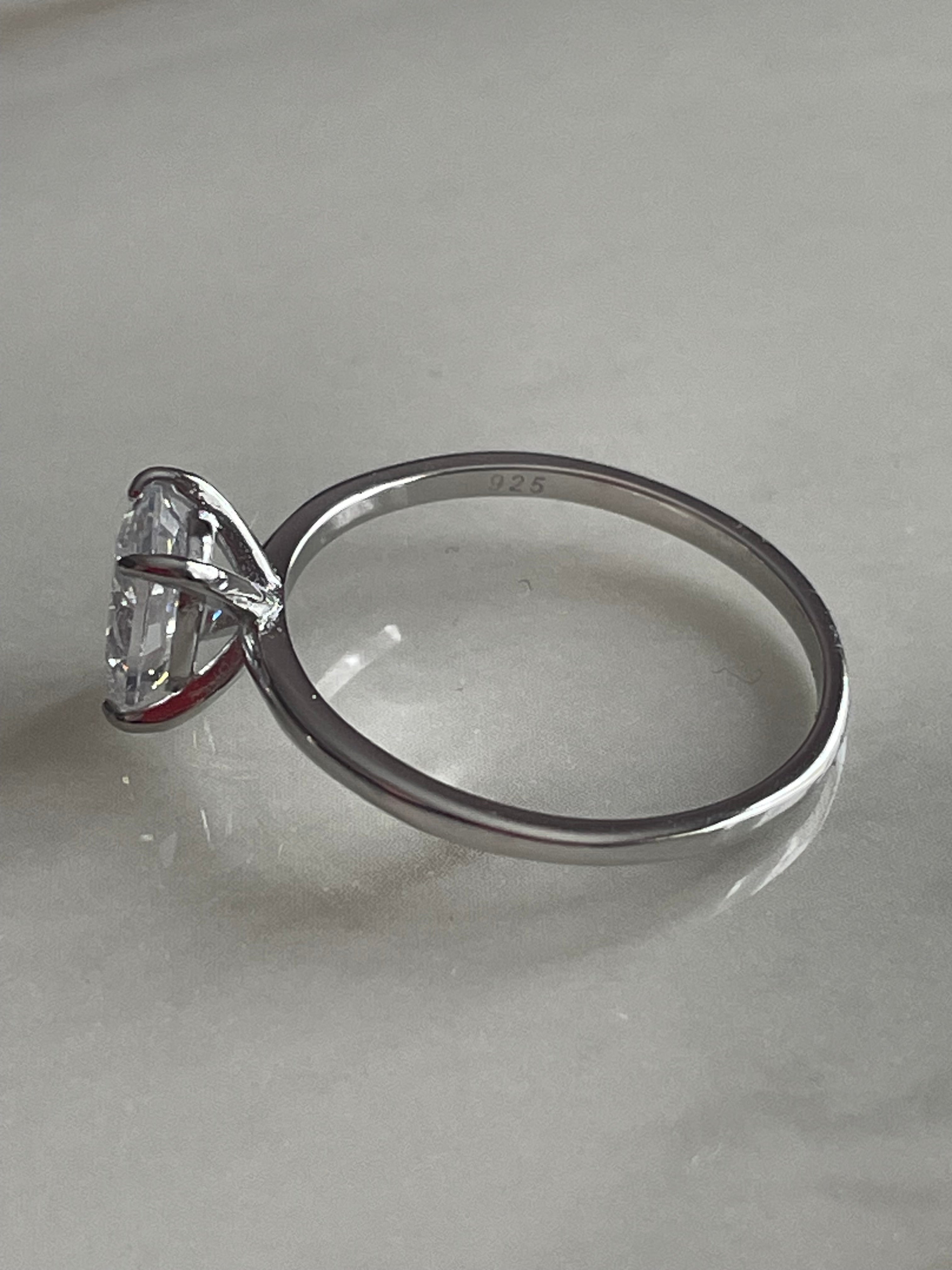 925 Sterling Silver 1 Carat Diamond Ring